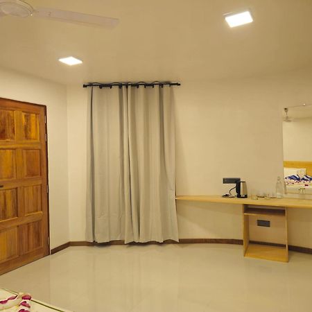 Sunset Beach View Dhangethi Exterior photo