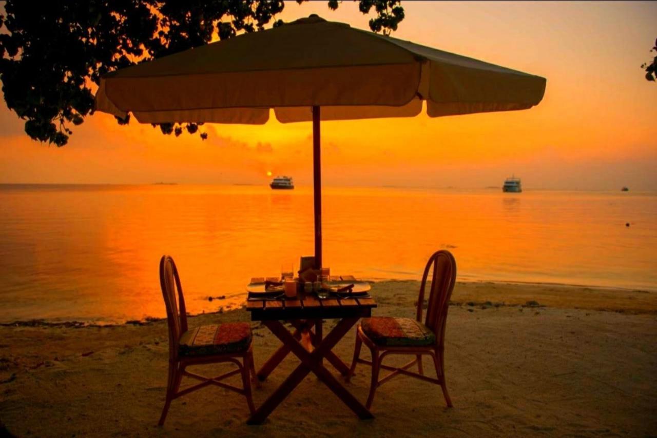 Sunset Beach View Dhangethi Exterior photo