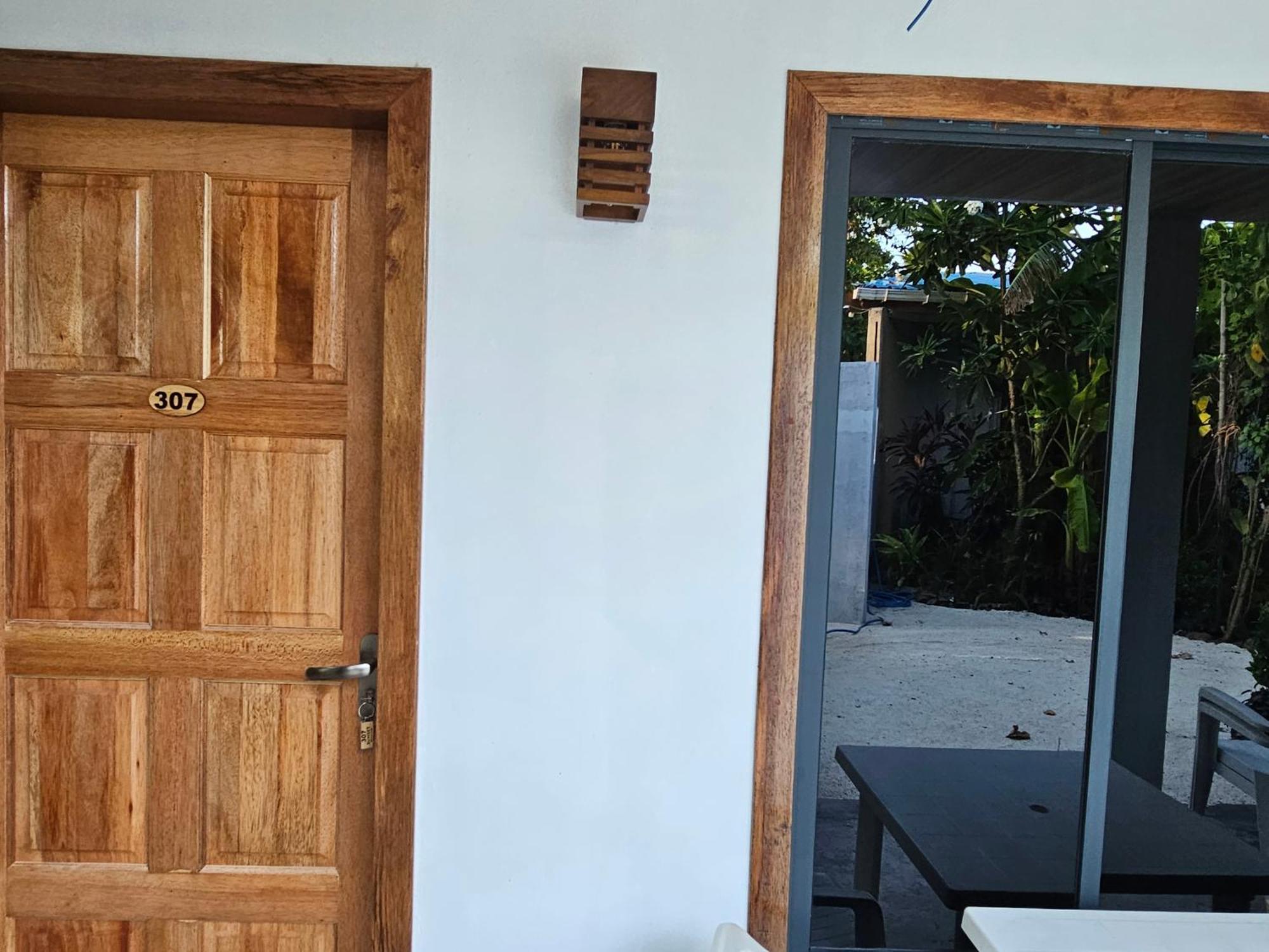 Sunset Beach View Dhangethi Exterior photo